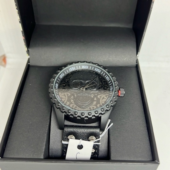 Ed Hardy Men’s Skull Print Dial Matte Black Studded Strap Analog Watch … - Picture 2 of 7